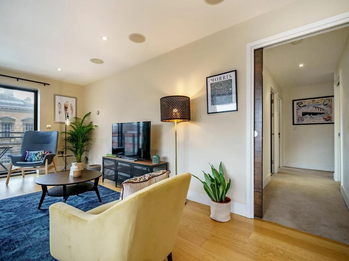 Apartment Pass The Keys City Centre Incredible 2Br Corner Apt With Balcony Belfast