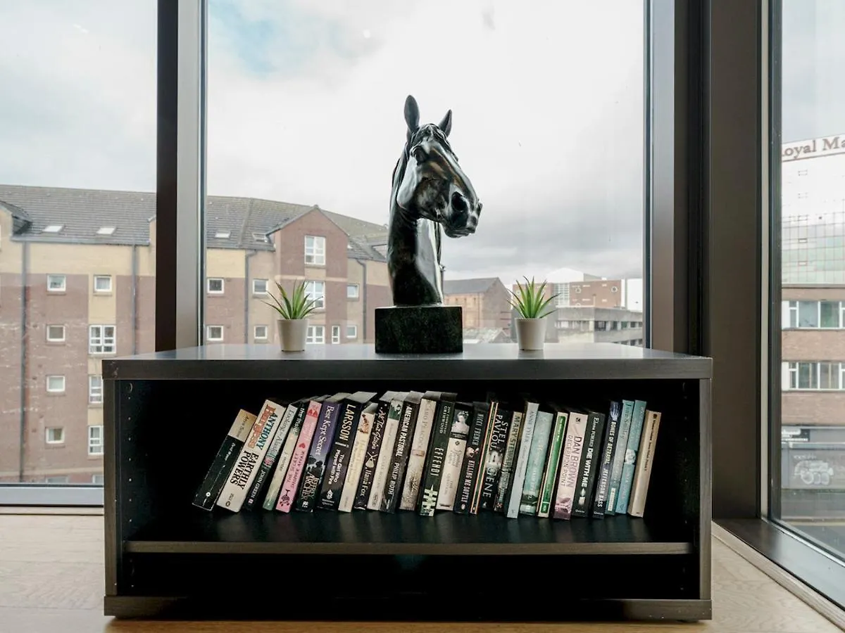 Pass The Keys City Centre Incredible 2Br Corner Apt With Balcony Belfast United Kingdom