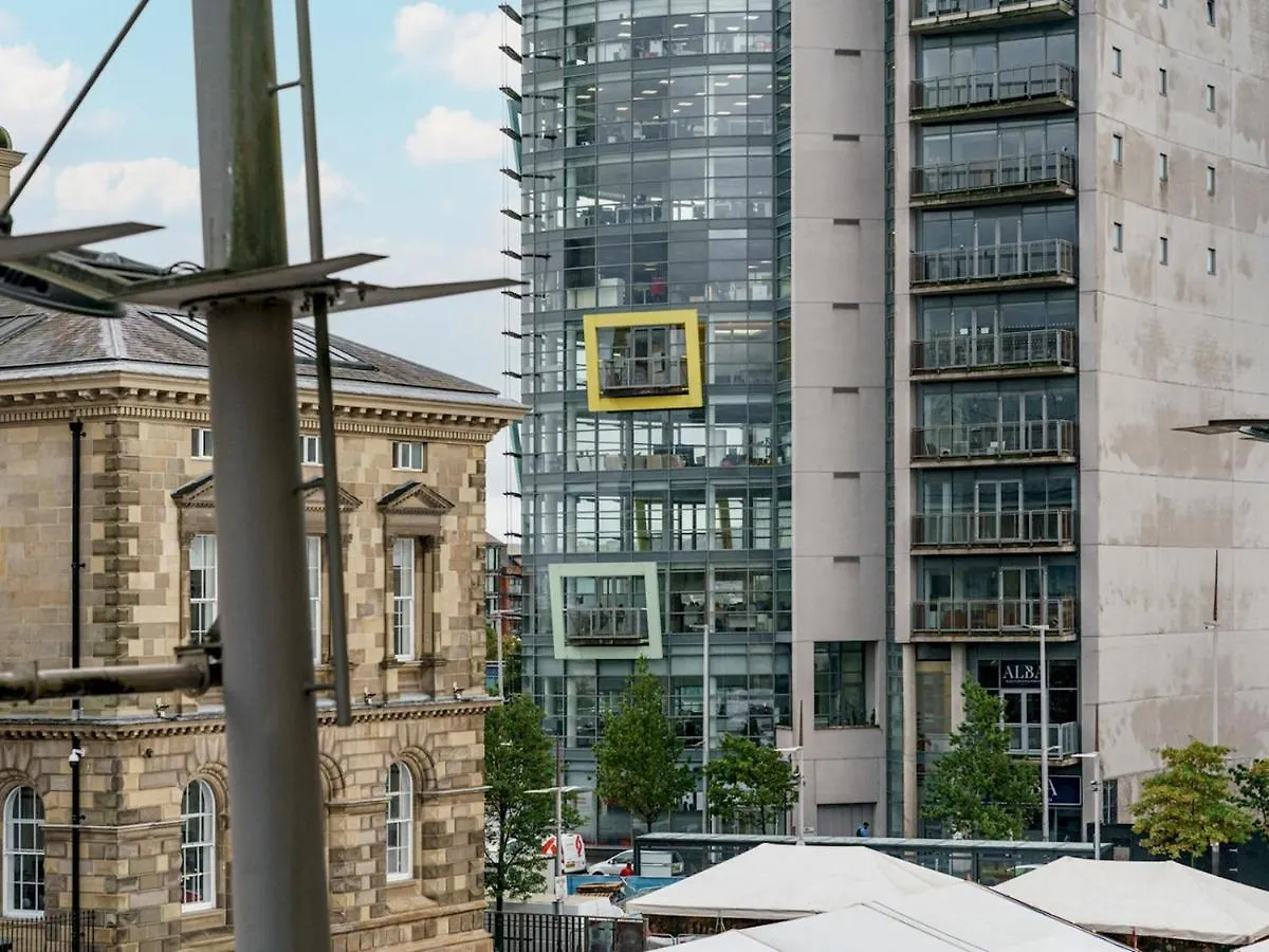 Pass The Keys City Centre Incredible 2Br Corner Apt With Balcony Belfast Apartment
