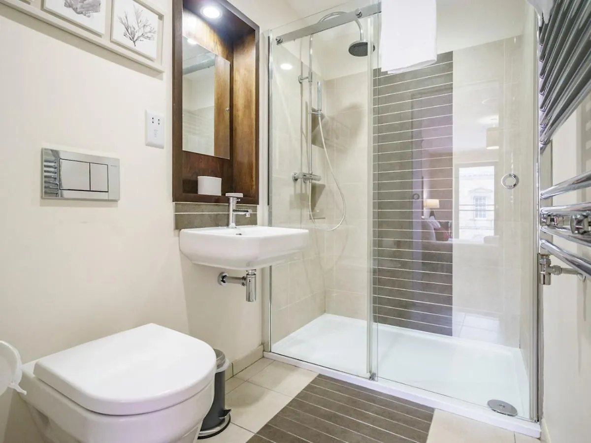 Pass The Keys City Centre Incredible 2Br Corner Apt With Balcony Belfast Apartment