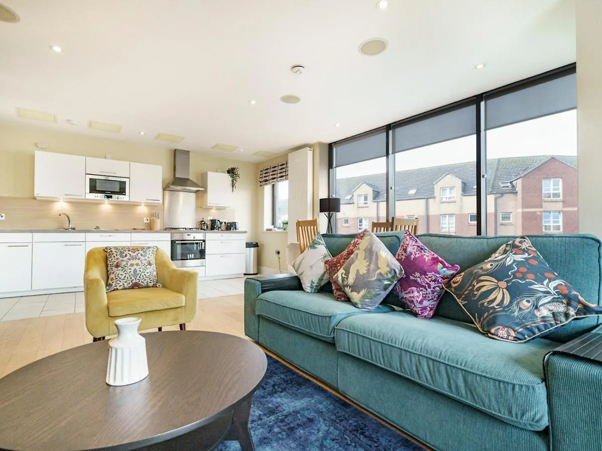 Pass The Keys City Centre Incredible 2Br Corner Apt With Balcony Belfast