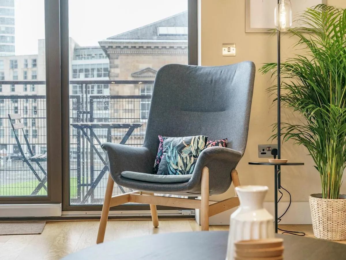 Pass The Keys City Centre Incredible 2Br Corner Apt With Balcony Belfast 0*,  United Kingdom