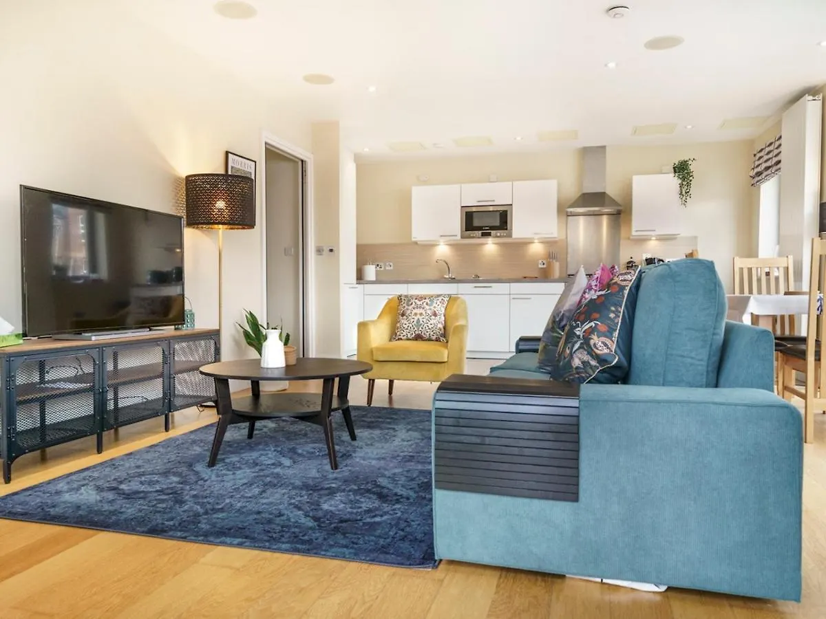Pass The Keys City Centre Incredible 2Br Corner Apt With Balcony Belfast Storbritannien